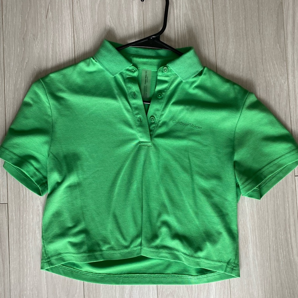 Outdoor Voices Cropped Collared Top in Green, size XS